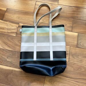 Striped shoulder bag
